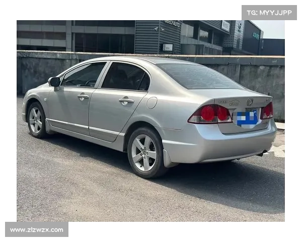 价格下降配置有变 2015款东本思铭实拍